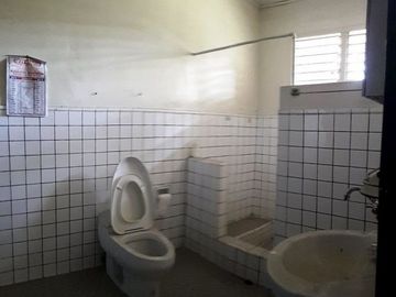 Bungalow house for sale inside a gated Subdivision in Friend