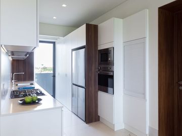 Apartamento con vista al mar, campo de golf y la reserva natural.