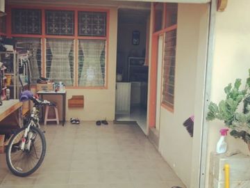 Rumah di bekasi selatan bekasi lokasi strategis bebas banjir Semi Furnished Kuldesak