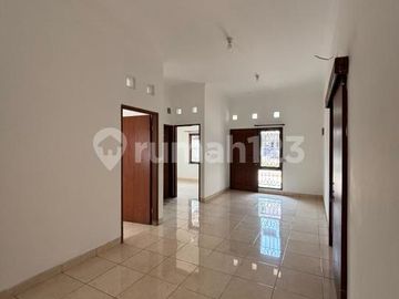 Dijual Rumah di Melati Mas Residence Hadap Selatan