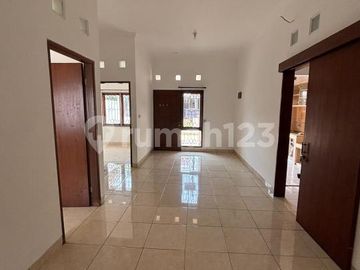 Dijual Rumah di Melati Mas Residence Hadap Selatan