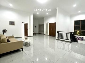 Rumah Besar Fully Furnished 2 Lantai Di Jaksel Of 13954