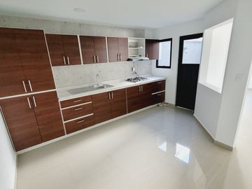 Casa en Pachuca con alberca atras de la UAEH