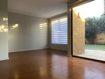 Casa venta 4 dormitorios 3 baños El Solar Arqviva, Peñalolén