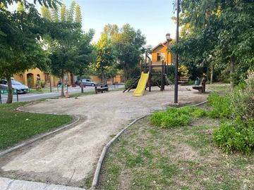 Casa venta 4 dormitorios 3 baños El Solar Arqviva, Peñalolén