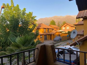 Casa venta 4 dormitorios 3 baños El Solar Arqviva, Peñalolén