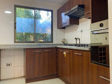 Casa venta 4 dormitorios 3 baños El Solar Arqviva, Peñalolén