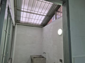 Terreno en venta en Cerro Colorado, Imperial, Cañete

Se vende amplio terreno en zona urbana con 300 mt2, a espalda de la plaza de Armas, a una cuad