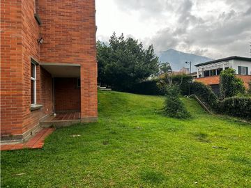 CASA EN VENTA ALTOS DEL POBLADO