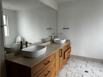 CASA EN VENTA ALTOS DEL POBLADO