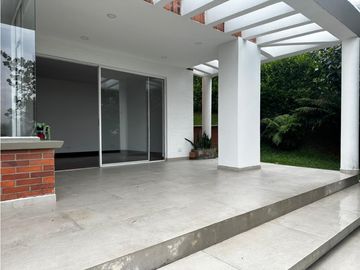 CASA EN VENTA ALTOS DEL POBLADO
