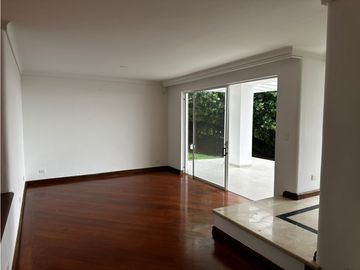 CASA EN VENTA ALTOS DEL POBLADO