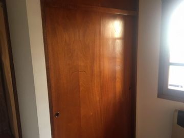 CASA DE TRES PLANTAS DE 254 MT2 CUBIERTOS EN LOTE PROPIO DE 8,66 X 17