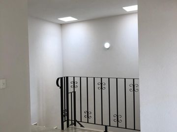 Casa residencial en pachuca dentro de fraccionamiento controlado