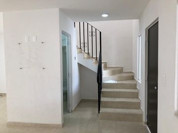 Casa residencial en pachuca dentro de fraccionamiento controlado