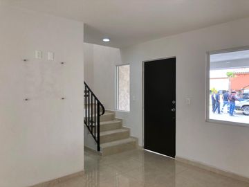 Casa residencial en pachuca dentro de fraccionamiento controlado