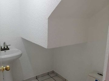 CASA DE 2 PLANTAS Y LOCALES, RINCONADA SAN FELIPE, COACALCO, ESTADO DE MEXICO