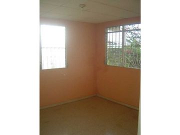 VENDO CASA EN LA CHORRERA COOPEVE 3R