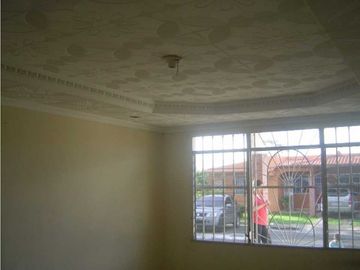 VENDO CASA EN LA CHORRERA COOPEVE 3R