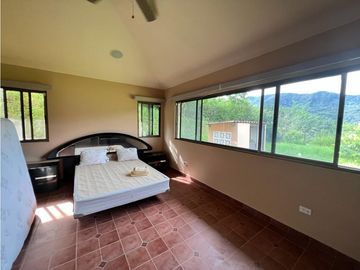 VENTA CASA CON VISTA AL MAR Y A LA MONTAÑA  ALTOS DEL MARIA