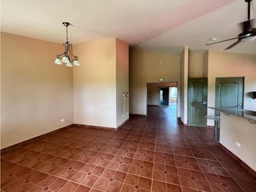 VENTA CASA CON VISTA AL MAR Y A LA MONTAÑA  ALTOS DEL MARIA