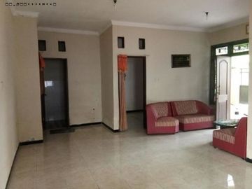 Rumah di Perum Pesona Permata Gading Regency II, Strategis