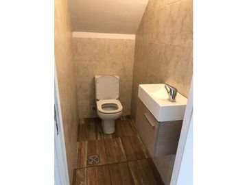 Duplex 3 ambientes. A estrenar. Barrio Los Pinares.