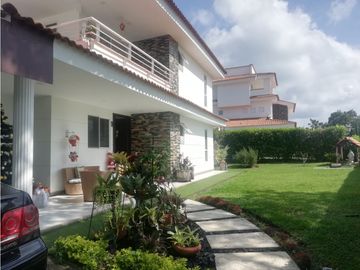 VENDE CASA CAMPESTRE