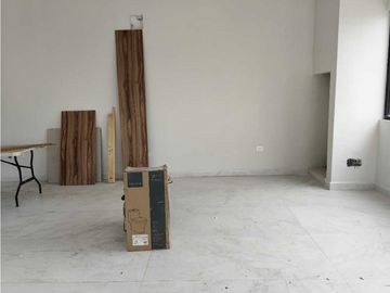 CASA EN VENTA EN CUMBRES 4o SECTOR, LLAVE EN MANO MONTERREY