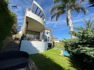 Se Vende Hermosa y Amplia Casa de Lujo, Jardín del Mar
