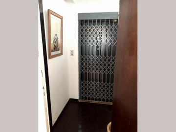 EXCELENTE - Piso en Venta en Almagro 4 ambientes + dependencia, 3 baños, 106 m2 + balcón, doble entrada - Medrano 500