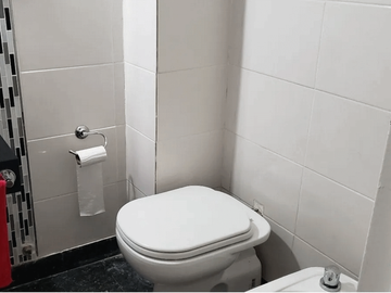 Departamento en Venta en Boedo / Caballito 2 ambientes 36 m2 contrafrente, totalmente reciclado - Av La Plata 800