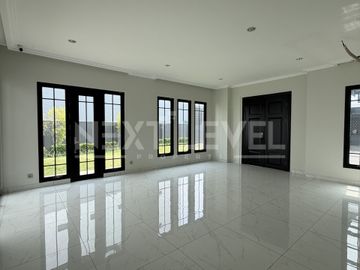 Rumah hoek cantik di cluster jasmia summarecon crown gading