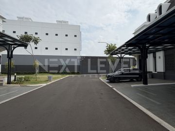Rumah hoek cantik di cluster jasmia summarecon crown gading