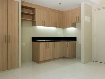 FOR SALE 1 BEDROOM CONDO UNIT IN MAKATI near RUSTANS AND GLORIETTA