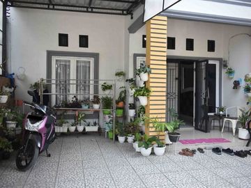 DIJUAL CEPAT RUMAH 2 LANTAI LOKASI ARIFN AHMAD DEKAT SPBU