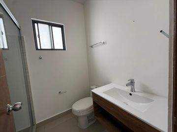 VIVE EN PRIVADA CON ALBERCA