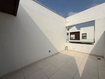 VIVE EN PRIVADA CON ALBERCA