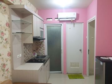 Apartemen bulanan full furnish green pramuka city wifi ready