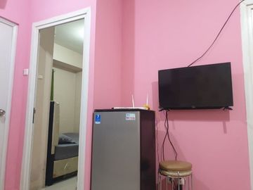 Apartemen bulanan full furnish green pramuka city wifi ready