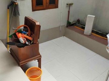 Rumah cukup luas siap huni dekat Polres Sleman