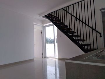 RUMAH CIKUTRA BANDUNG, UDARA SEJUK VIEW CANTIK