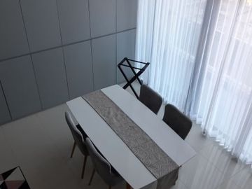 *DISEWAKAN APARTEMEN SOHO SKYLOFT CIPUTRA WORLD*