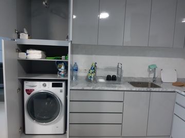 *DISEWAKAN APARTEMEN SOHO SKYLOFT CIPUTRA WORLD*