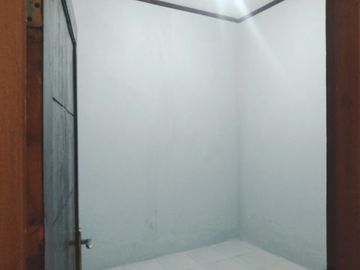 rumah second full renovasi 800jt nego dekat toll Cijago dan stasiun pondok Cina Depok