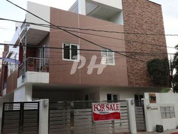 Elegant House and Lot For Sale In Fairview at 7.2M PH995