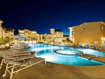 Penthouse en campo de golf, casa club y acceso al mar, en venta Cabo San Lucas.