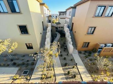 Penthouse en campo de golf, casa club y acceso al mar, en venta Cabo San Lucas.