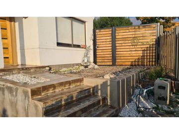 SE VENDE GRAN CASA, BARRIO ALTO MACUL