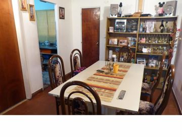 LOTE PROPIO CON 2 PH DE 3 AMBIENTES CON PATIO Y COCHERA, MUNRO